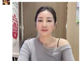 高颜值美妇露脸私密合集流出 大姐风情万种四十如虎欲望很强