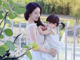 深圳福田已婚少妇 背着老公出去与精神小伙约会